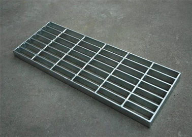Black White Stainless Steel Floor Grating , Industrial Floor Grates For Chemical Plant