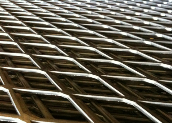 Galvanized Expanded Metal Mesh Sheet Untuk Keamanan Lubang 30 * 60mm OEM