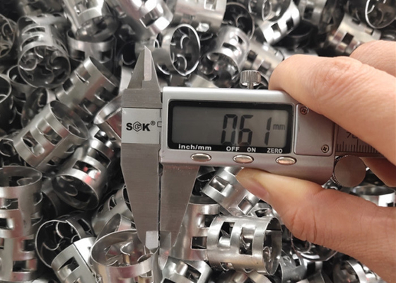 SS316 Metal Pall Packing Untuk Kolom Absorsi 25*25*0.6mm