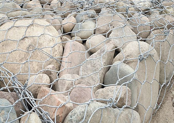 Hexagonal Gabion Wire Mesh Untuk Perlindungan Jembatan 1*2*0.5m 80*100mm