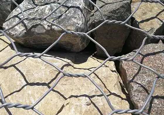 Zinc dilapisi logam batu kandang kotak Gabion keranjang 60 * 80mm Untuk dinding penahan