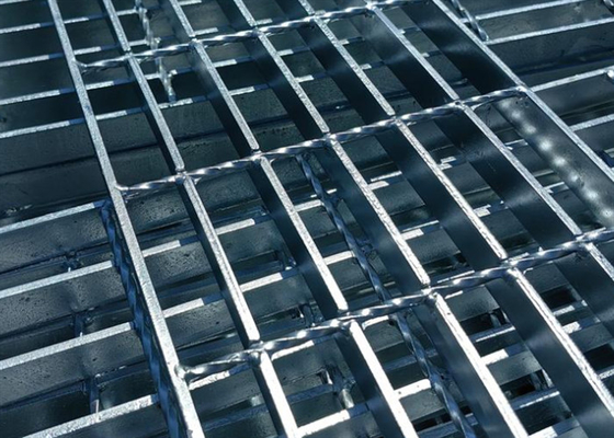 HDG Galvanized Low Carbon Steel Grating Untuk Rafineri Minyak