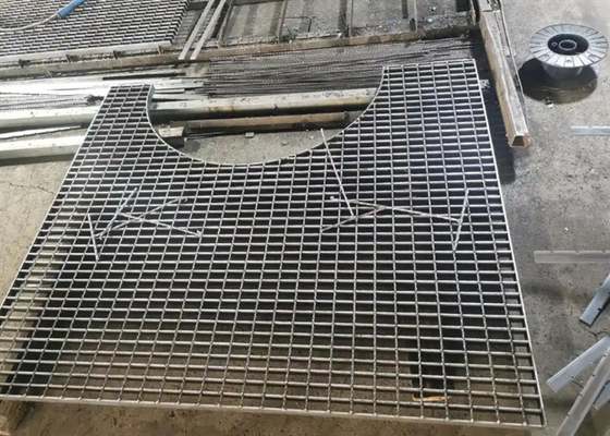 HDG Welded Steel Walkway Grating Untuk Trech Cover 30 * 5mm ISO:9001