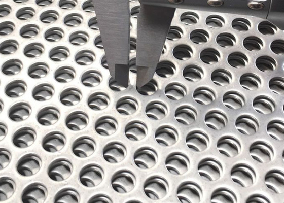 Lempeng Mesh Logam Berlubang untuk Konstruksi Ketebalan 12mm*3.0mm