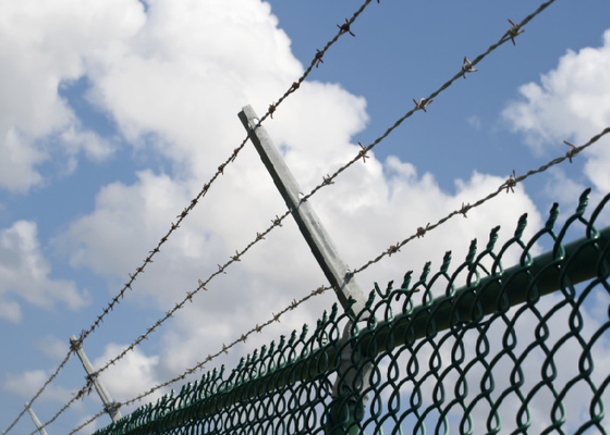 Hot Dip Galvanized Barbed Wire Weatherproof Peternakan keamanan Pagar