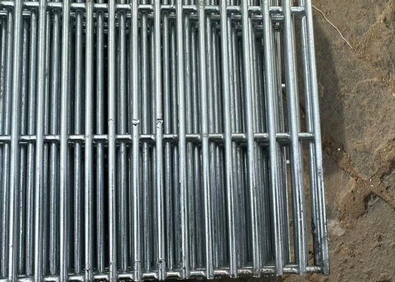 358 Anti Cut Pagar Panel Tinggi Kekuatan Las Mesh Untuk Aplikasi Keamanan Maksimum