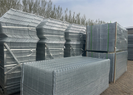 3D Curvy Fence 55*200mm Mesh Hole 3.5mm Wire Diameter Untuk Situs Perumahan
