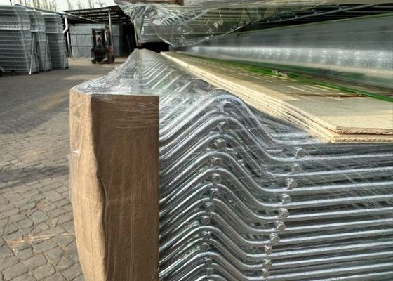 Panel Pagar Segitiga Baja Anti-Karat, Multi-Guna Perawatan Mudah untuk Acara Konstruksi