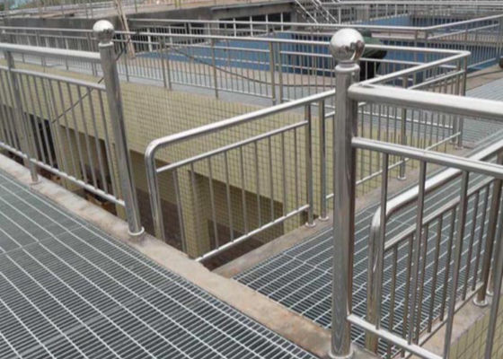 Grade Industri Galvanis Steel Walkway Grating R13 Anti Slip