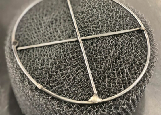 Wire Mesh Demister Pad untuk Pemisahan Gas-Cairan 100-4000mm Lebar