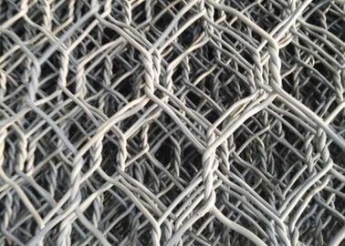 Ukuran Disesuaikan Hijau Gabion Wire Mesh Gauge Kawat 2-3.5mm ISO 9001 Disetujui