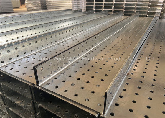 800 * 203 * 50mm GI Perforated U Lintel Untuk Dukungan Pintu Jendela Bata