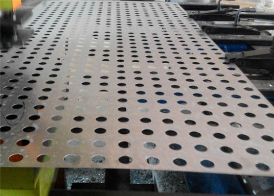 0.2mm Galvanized Perforated Wire Mesh Untuk Dekorasi Plafon / Hambatan Kebisingan