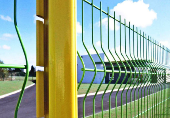 Hot Dip Galvanized 3d Bending Farm 2 Inch Dengan 4 Inch Welded Wire Fence