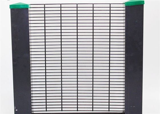 Clear Vu 358 Welded Mesh Security Fence Powder Coated Garden Dengan Spike 2 X 2.5m