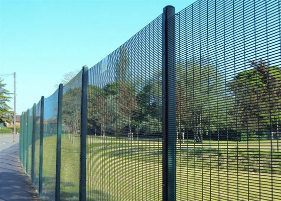 3.0m Tinggi Anti Climb Prison Fence Hot Dip Galvanized / Pvc Coated 76.2 * 12.7mm