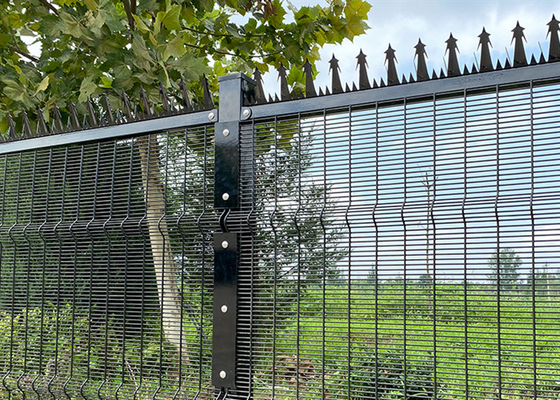 4.0mm 358 Wire Mesh Pagar Galvanis Tampilan Jelas Anti / Potong 60 * 60 * 3.0mm Posting Persegi